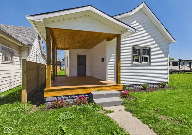 3rd image of 1518 S G St, Elwood, IN 46036 | MLS# 22105602