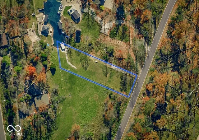2nd image of 11291 W Grandview Dr, Columbus, IN 47201 | MLS# 22105610