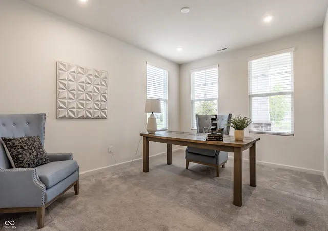 Photo 4 of Single family home for sale at 5279 Noble Xing Pkwy W, Noblesville, IN 46062 | MLS# 22105638 | Listing updated on 2026-09-16