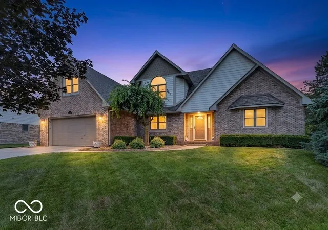 1st image of 1133 Hudson Bay Dr, Greenwood, IN 46142 | MLS# 22105652