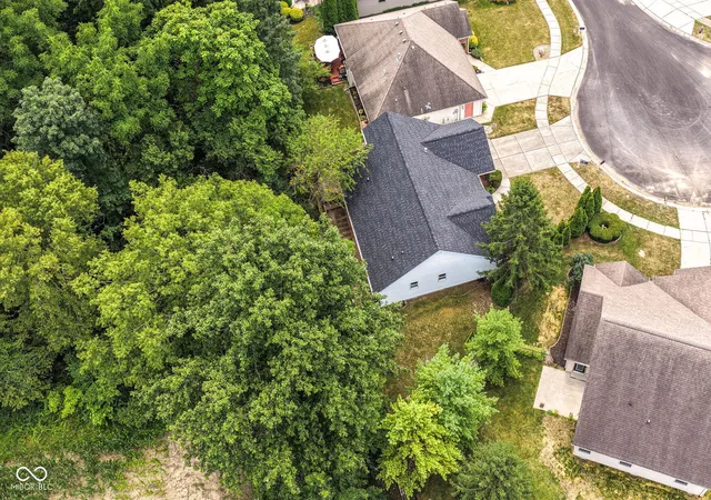 35th image of 4257 W Summerhaven Dr, New Palestine, IN 46163 | MLS# 22105663