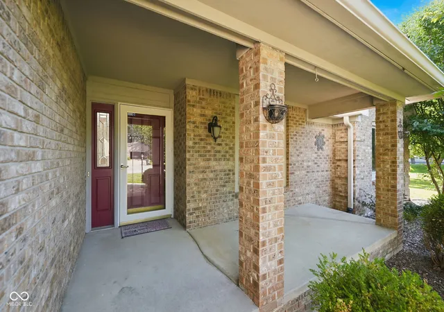 Photo 2 of Single family home for sale at 7909 Fennel Ct, Indianapolis, IN 46237 | MLS# 22105670 | Listing updated on 2026-08-12