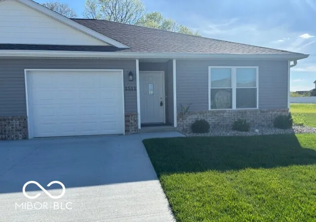 1st image of 1511 Coen Ct, Columbus, IN 47201 | MLS# 22105682