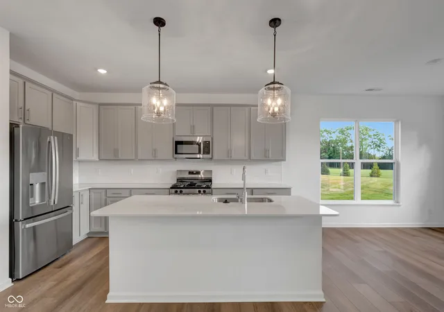 2nd image of 5540 Aspen Wood Ln, Indianapolis, IN 46239 | MLS# 22105688