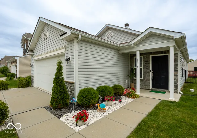 Homes for sale in Whitestown, IN | 5774 White Pine Rd, Whitestown, IN 46075 | MLS# 22105741