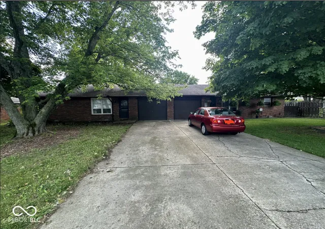 1st image of 111 Darin Ct, Anderson, IN 46012 | MLS# 22105746