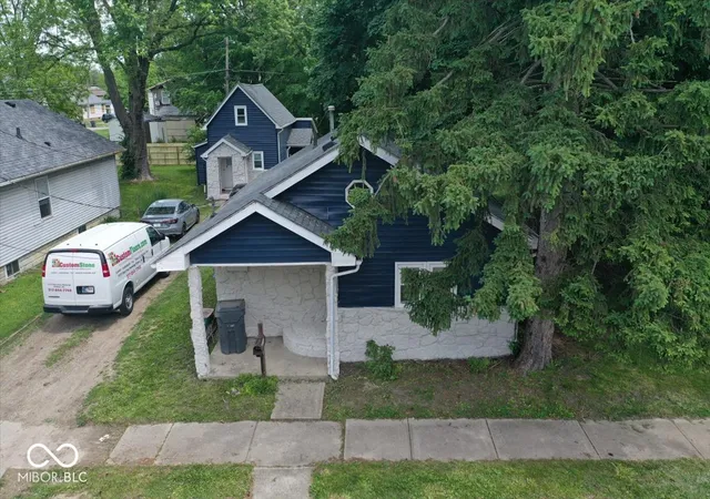 2nd image of 1732 Noble St, Anderson, IN 46016 | MLS# 22105748