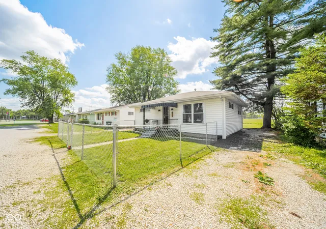 Homes for sale in Muncie, IN | 3505 S Ebright St, Muncie, IN 47302 | MLS# 22105761