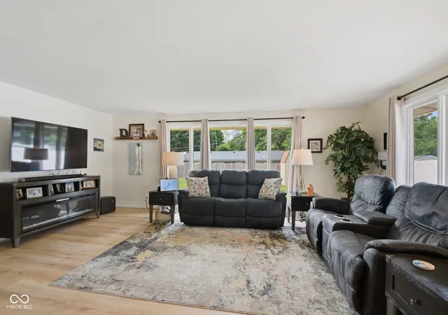 Photo 4 of Single family home for sale at 9940 W Sunset Ln, Elwood, IN 46036 | MLS# 22105765 | Listing updated on 2026-09-23