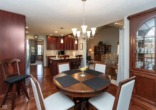 Photo 4 of Sale Pending at 1185 Spencer Dr, Brownsburg, IN 46112 | MLS# 22105772 | Listing updated on 2026-09-29