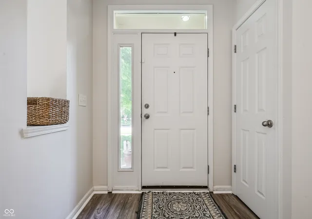Photo 3 of Single family home for sale at 3586 Seminole Dr, Carmel, IN 46032 | MLS# 22105796 | Listing updated on 2026-09-22