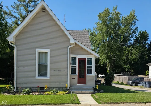 Homes for sale in Frankfort, IN | 303 E Barner, Frankfort, IN 46041 | MLS# 22105798