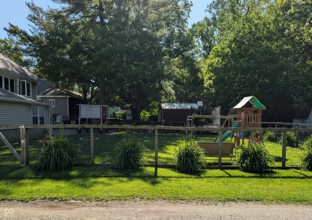 Homes for sale in Frankfort, IN | 303 E Barner, Frankfort, IN 46041 | MLS# 22105798