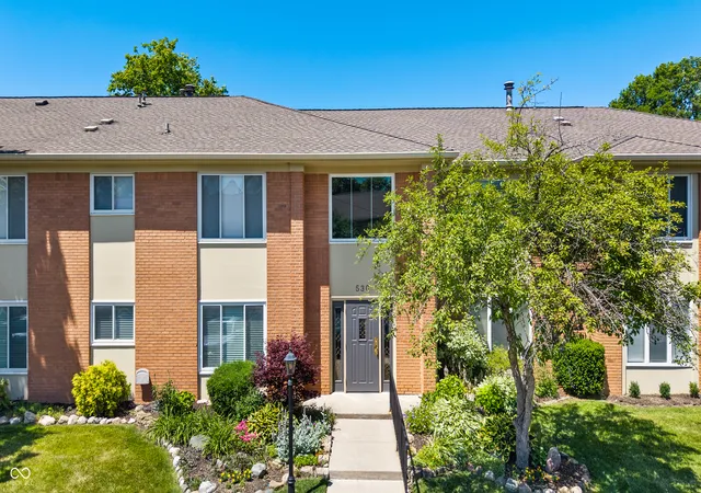 Photo 2 of Condo for sale at 530 Hunters #D, Carmel, IN 46032 | MLS# 22105801 | Listing updated on 2026-09-23