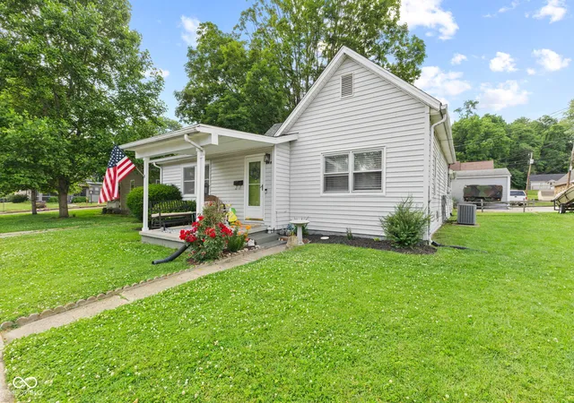 2nd image of 440 E Highland St, Martinsville, IN 46151 | MLS# 22105814