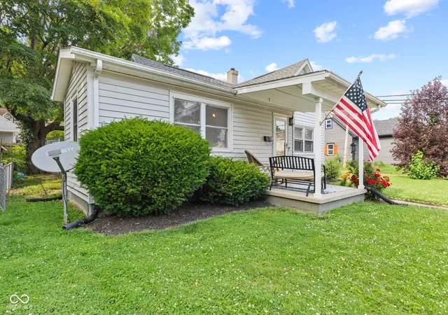 3rd image of 440 E Highland St, Martinsville, IN 46151 | MLS# 22105814