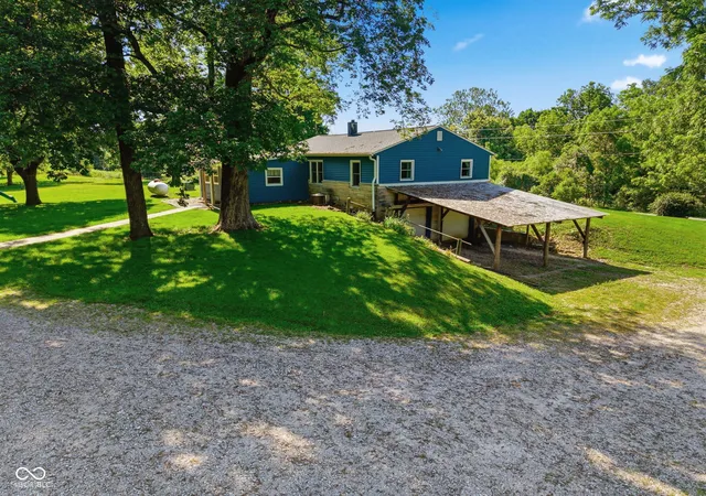 Homes for sale in Morgantown, IN | 4562 W Division Rd, Morgantown, IN 46160 | MLS# 22105835