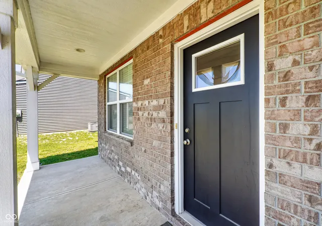 Photo 4 of Sale Pending at 10870 Sablecliff Way, Brownsburg, IN 46112 | MLS# 22105839 | Listing updated on 2026-07-03