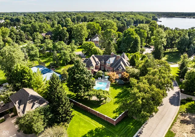 1st image of 290 Breakwater Dr, Fishers, IN 46037 | MLS# 22105840