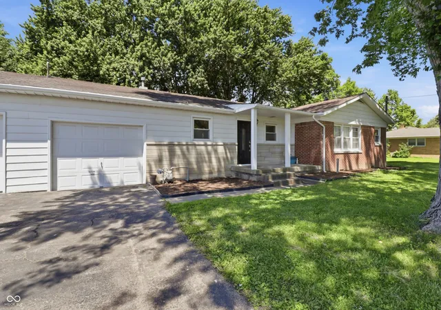 2nd image of 5116 N Raceway Rd, Indianapolis, IN 46234 | MLS# 22105869
