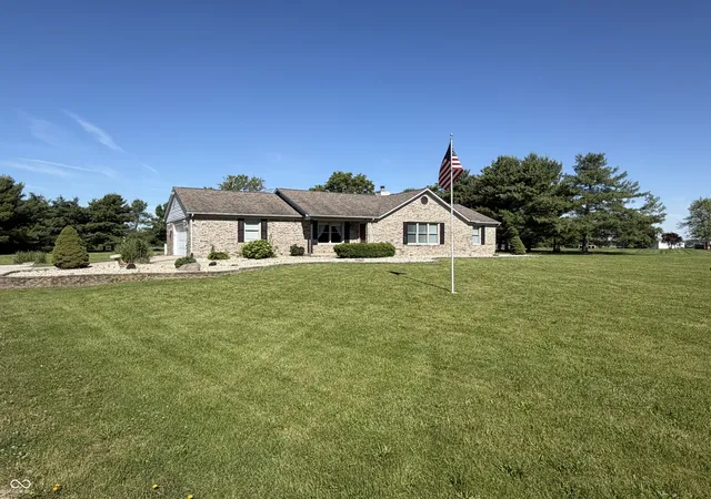 1st image of 1136 Holmes Rd, Lebanon, IN 46052 | MLS# 22105877