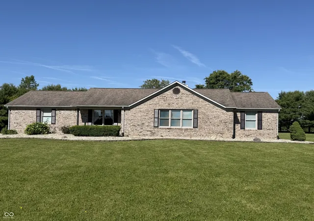 3rd image of 1136 Holmes Rd, Lebanon, IN 46052 | MLS# 22105877