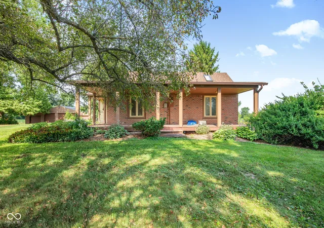 1st image of 10656 N County Road 200 W, Jamestown, IN 46147 | MLS# 22105892