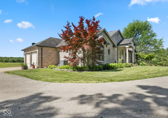 Homes for sale in Brownstown, IN | 5619 W County Road 200 N, Brownstown, IN 47220 | MLS# 22105902
