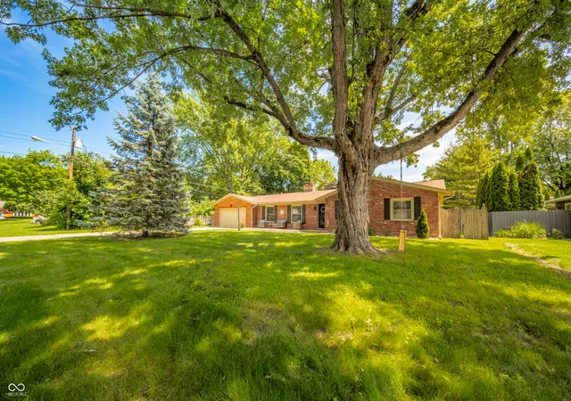 Homes for sale in Anderson, IN | 1641 Hillcrest Ave, Anderson, IN 46011 | MLS# 22105911