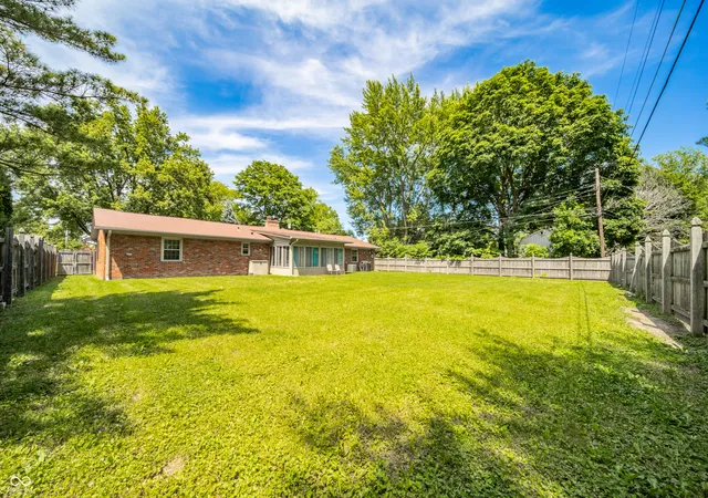 Homes for sale in Anderson, IN | 1641 Hillcrest Ave, Anderson, IN 46011 | MLS# 22105911