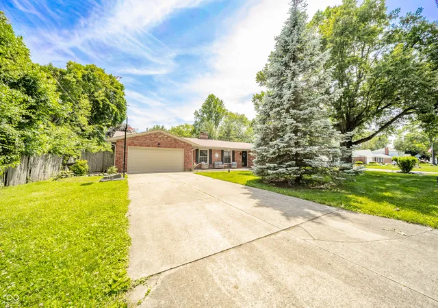 Homes for sale in Anderson, IN | 1641 Hillcrest Ave, Anderson, IN 46011 | MLS# 22105911