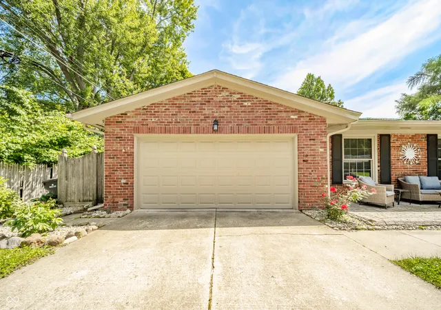 Homes for sale in Anderson, IN | 1641 Hillcrest Ave, Anderson, IN 46011 | MLS# 22105911