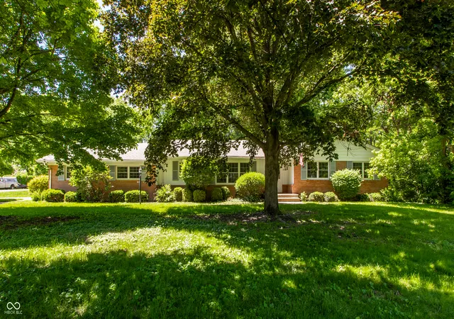 2nd image of 8530 Washington Blvd, Indianapolis, IN 46240 | MLS# 22105921