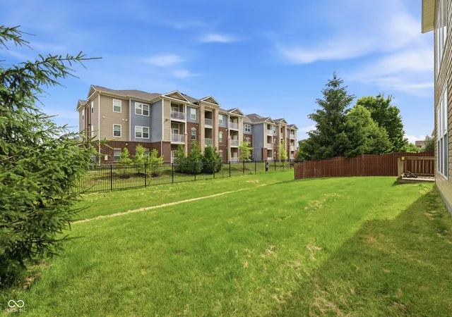 40th image of 8110 Eskerban Dr, Avon, IN 46123 | MLS# 22105928