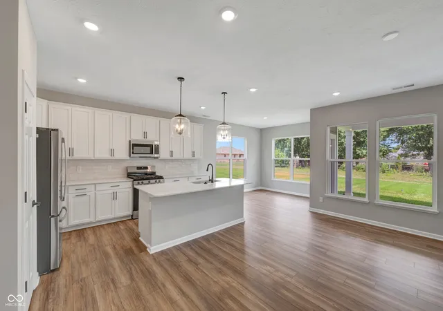 Photo 3 of Sale Pending at 3249 Heather Dr, Bargersville, IN 46106 | MLS# 22105929 | Listing updated on 2026-09-18