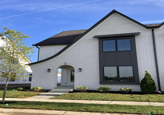 2nd image of 8798 Chauncey St, Zionsville, IN 46077 | MLS# 22105981
