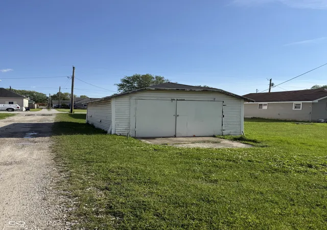 Homes for sale in Frankfort, IN | 1354 W Jefferson, Frankfort, IN 46041 | MLS# 22106006