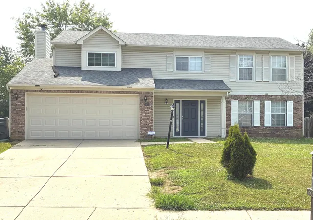 Photo 2 of Single family home for sale at 5932 Bowie Ln, Indianapolis, IN 46254 | MLS# 22106026 | Listing updated on 2026-08-26