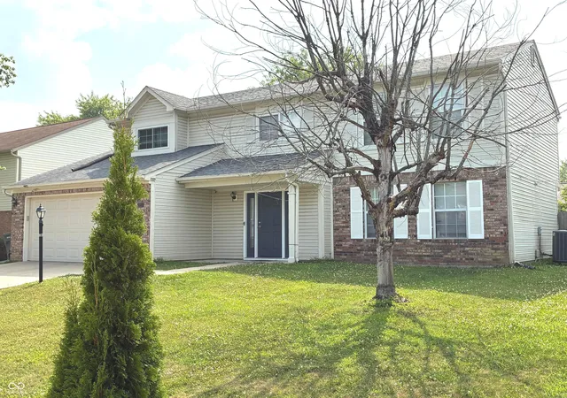 Photo 2 of Single family home for sale at 5932 Bowie Ln, Indianapolis, IN 46254 | MLS# 22106026 | Listing updated on 2026-09-26