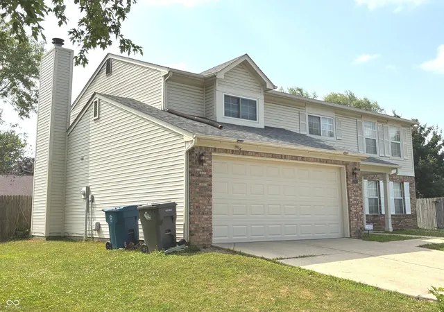 Photo 3 of Single family home for sale at 5932 Bowie Ln, Indianapolis, IN 46254 | MLS# 22106026 | Listing updated on 2026-09-26