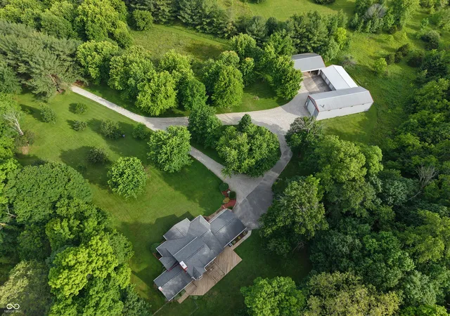3rd image of 530 E County Road 825 N, Bainbridge, IN 46105 | MLS# 22106033