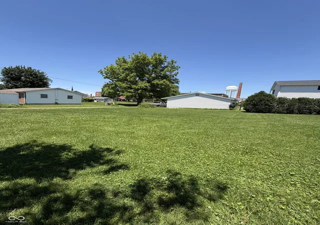 3rd image of 221 S Eastern Ave, Batesville, IN 47006 | MLS# 22106034