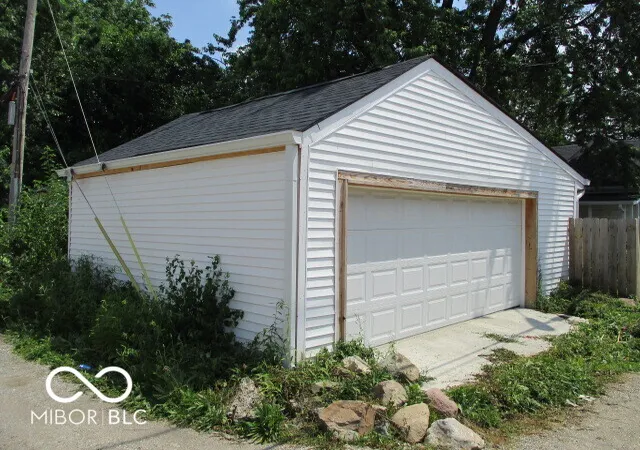 Photo 3 of Single family home for sale at 1046 Dawson St, Indianapolis, IN 46203 | MLS# 22106043 | Listing updated on 2026-08-31