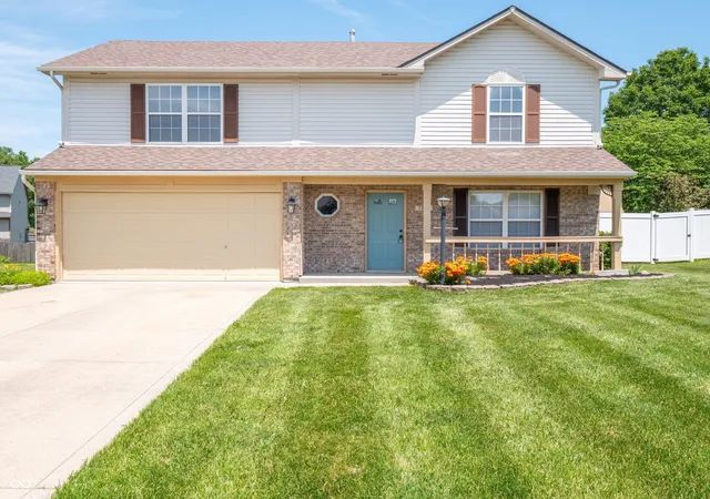 Photo 1 of Single family home for sale at 7204 Kidwell Dr, Indianapolis, IN 46239 | MLS# 22106051 | Listing updated on 2026-10-07