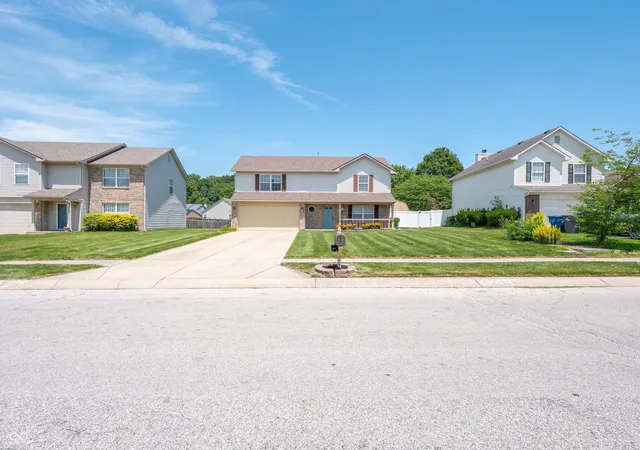 Photo 2 of Single family home for sale at 7204 Kidwell Dr, Indianapolis, IN 46239 | MLS# 22106051 | Listing updated on 2026-10-07