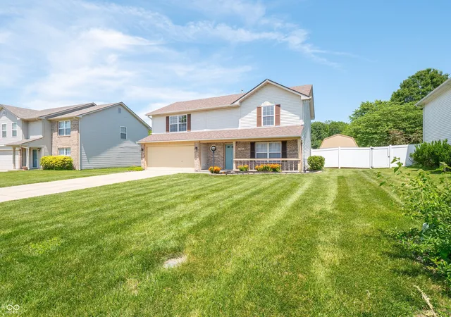Photo 3 of Single family home for sale at 7204 Kidwell Dr, Indianapolis, IN 46239 | MLS# 22106051 | Listing updated on 2026-10-07