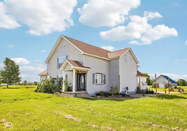3rd image of 8476 E County Road 800 N, Bainbridge, IN 46105 | MLS# 22106054