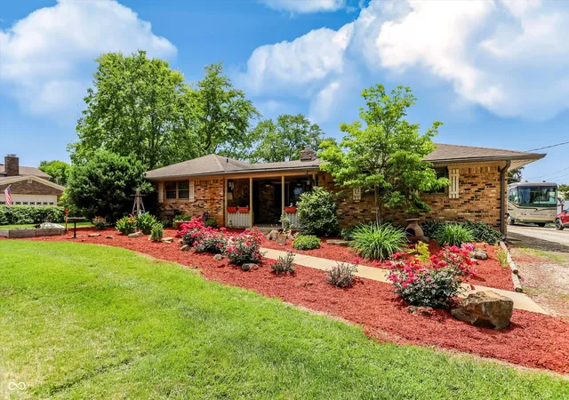 Homes for sale in Clayton, IN | 8044 S County Road 0, Clayton, IN 46118 | MLS# 22106072