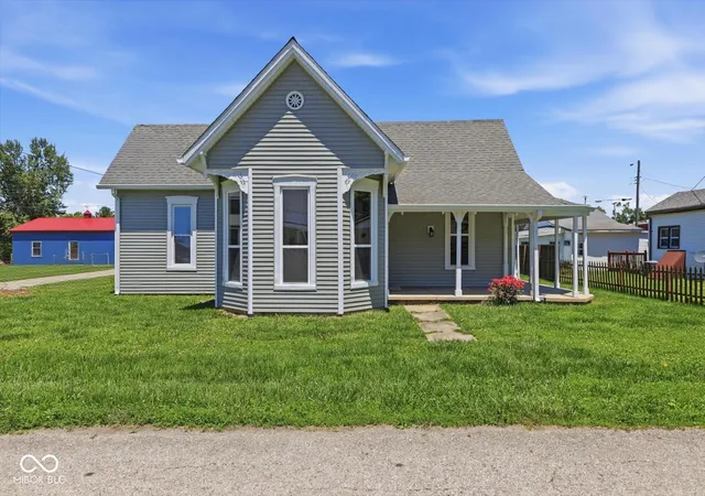Homes for sale in Waldron, IN | 206 W Walnut St, Waldron, IN 46182 | MLS# 22106096