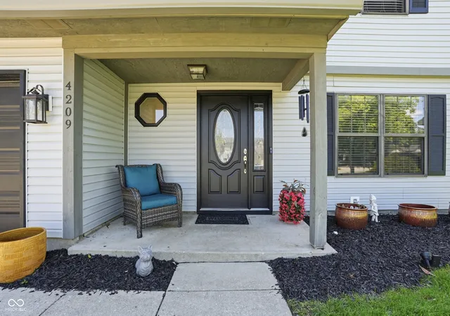 Photo 4 of Sale Pending at 4209 Lakefield Ct, Indianapolis, IN 46254 | MLS# 22106097 | Listing updated on 2026-08-27